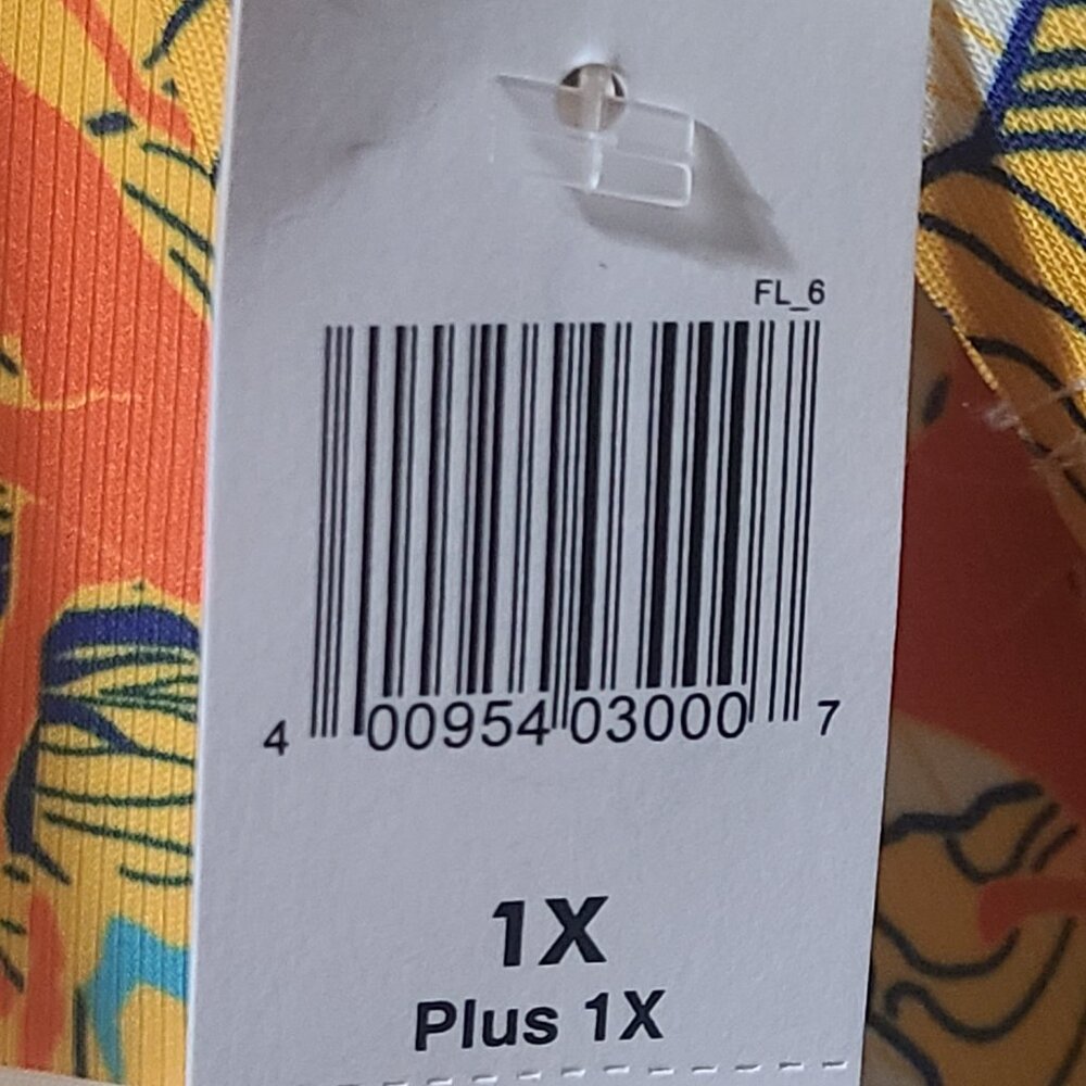 Floral Bold Women’s Disney 1X Plus Dress - Picture 10 of 10